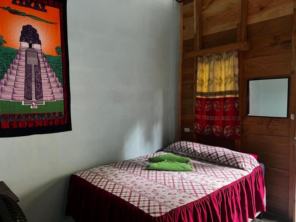 Apartament Casa " Mary " Lanquín Zewnętrze zdjęcie